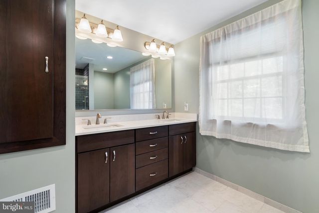 888 SPRUCE CIR, Harleysville, PA 19438