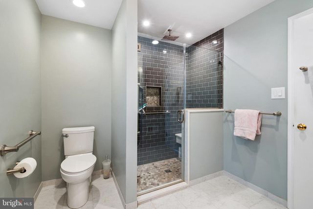 888 SPRUCE CIR, Harleysville, PA 19438