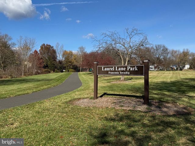 888 SPRUCE CIR, Harleysville, PA 19438