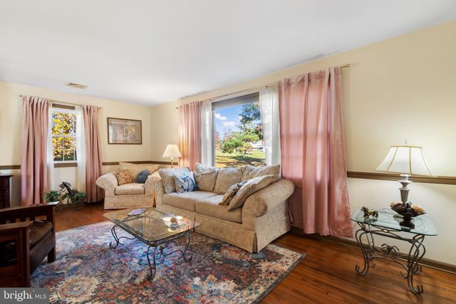 888 SPRUCE CIR, Harleysville, PA 19438