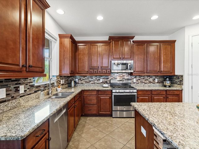 2214 VALTERRA VISTA WAY, Valrico, FL 33594