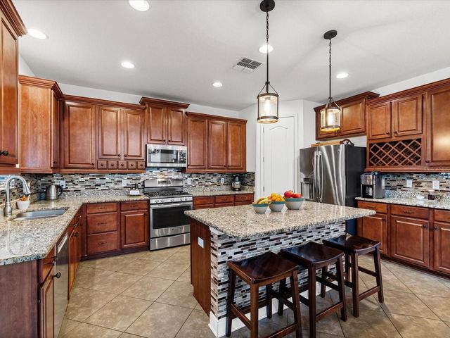 2214 VALTERRA VISTA WAY, Valrico, FL 33594