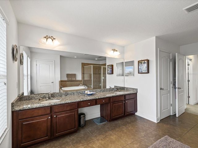 2214 VALTERRA VISTA WAY, Valrico, FL 33594