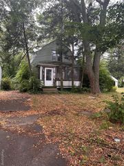 1926 Kansas Avenue, Flint, MI 48506
