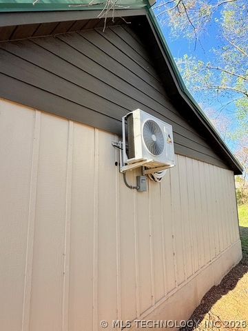 518 NW 6th Street, Checotah, OK 74426