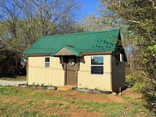 518 NW 6th Street, Checotah, OK 74426
