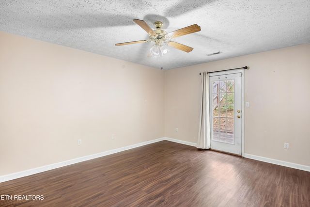 5286 Avery Woods Lane, Knoxville, TN 37921
