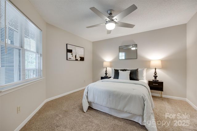 2209 Sumner Green Avenue M, Charlotte, NC 28203