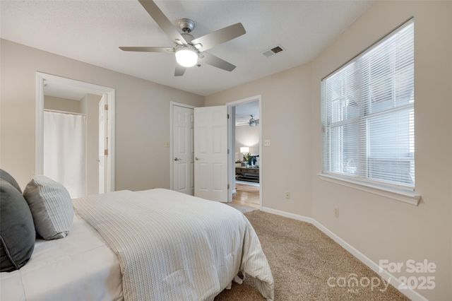 2209 Sumner Green Avenue M, Charlotte, NC 28203