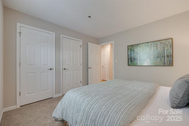 2209 Sumner Green Avenue M, Charlotte, NC 28203