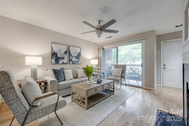 2209 Sumner Green Avenue M, Charlotte, NC 28203