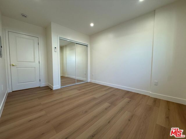 19055 Gledhill Street, Northridge (los Angeles), CA 91324