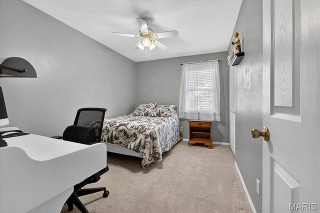 721 Oakway Place, Glendale, MO 63122