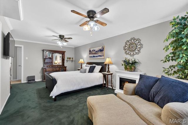721 Oakway Place, Glendale, MO 63122
