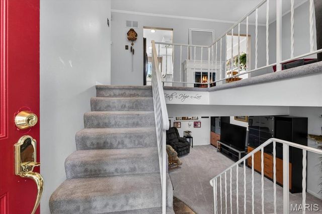 721 Oakway Place, Glendale, MO 63122