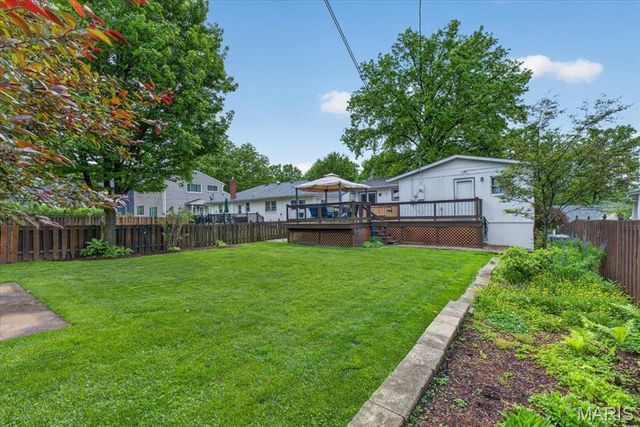 721 Oakway Place, Glendale, MO 63122