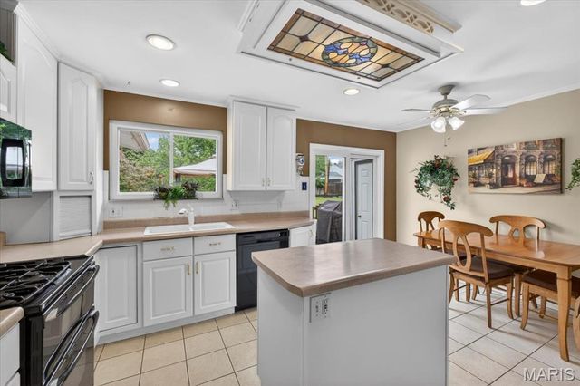 721 Oakway Place, Glendale, MO 63122