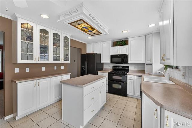 721 Oakway Place, Glendale, MO 63122