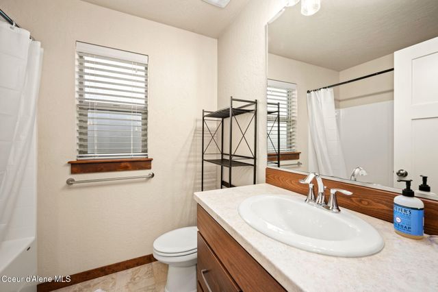 2229 N SOCKEYE DR, Post Falls, ID 83854