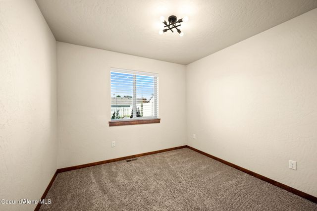 2229 N SOCKEYE DR, Post Falls, ID 83854