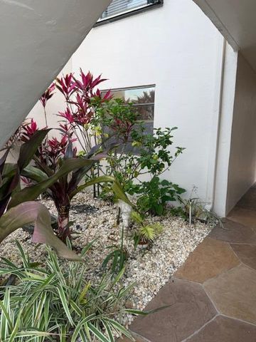 99 Capri C 99, Delray Beach, FL 33484