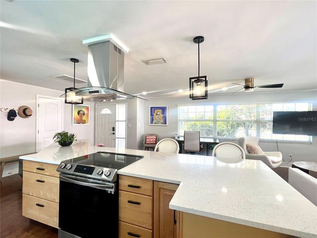2066 DRUID PARK DRIVE N, Clearwater, FL 33764