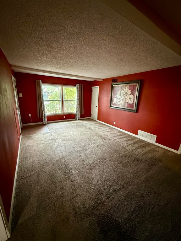Image 2 of property listing at 107 Mesquite Drive, Ozona, TX 76943