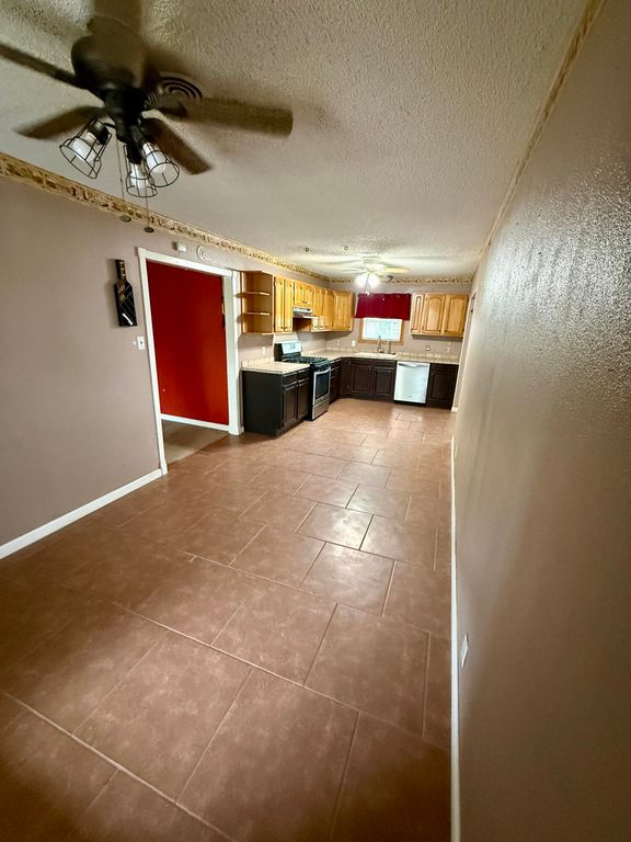 Image 3 of property listing at 107 Mesquite Drive, Ozona, TX 76943