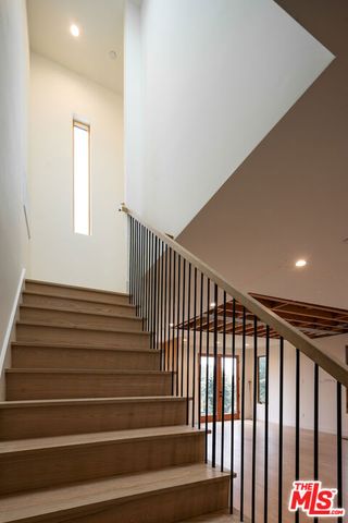 5357 Brynhurst Avenue, Los Angeles, CA 90043