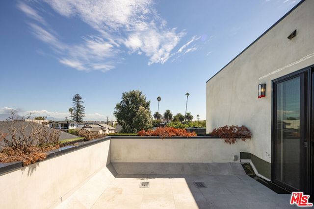 5357 Brynhurst Avenue, Los Angeles, CA 90043