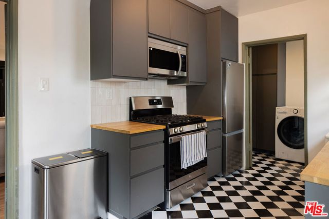 5357 Brynhurst Avenue, Los Angeles, CA 90043