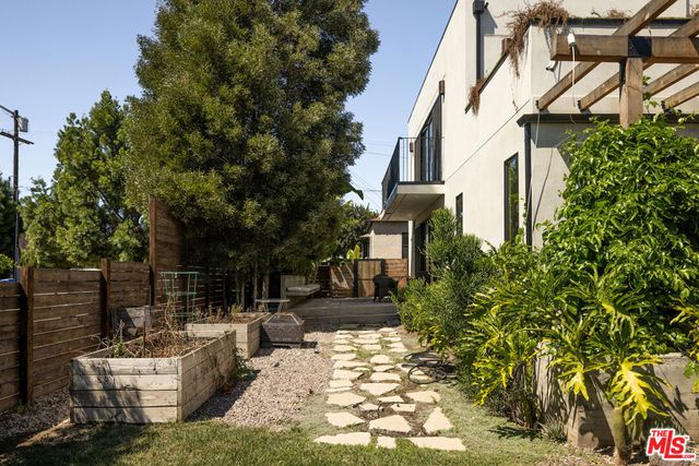 5357 Brynhurst Avenue, Los Angeles, CA 90043