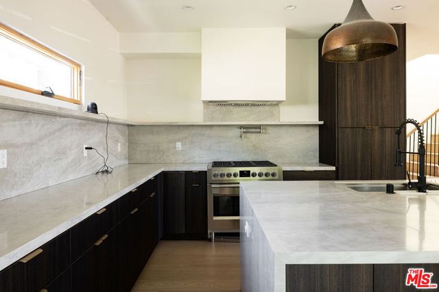 5357 Brynhurst Avenue, Los Angeles, CA 90043