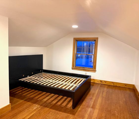 406 Oxford Street, Bay City, MI 48708