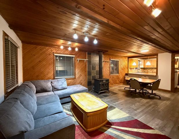 406 Oxford Street, Bay City, MI 48708