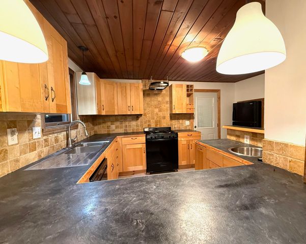 406 Oxford Street, Bay City, MI 48708