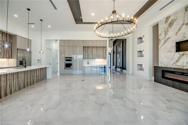 5254 Tamiami CT, Cape Coral, FL 33904