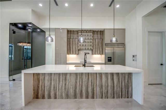 5254 Tamiami CT, Cape Coral, FL 33904