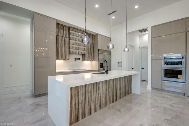 5254 Tamiami CT, Cape Coral, FL 33904