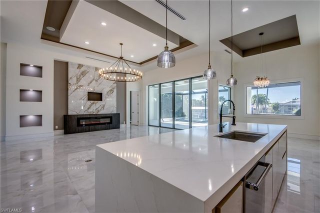 5254 Tamiami CT, Cape Coral, FL 33904