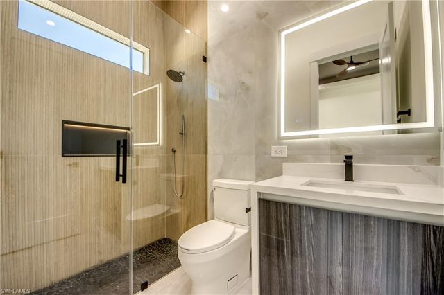 5254 Tamiami CT, Cape Coral, FL 33904