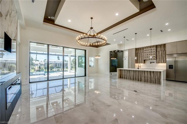 5254 Tamiami CT, Cape Coral, FL 33904