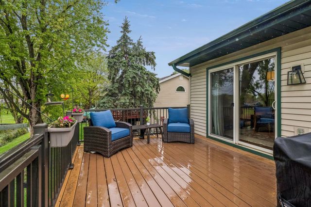710 Clearbrook Lane, Vadnais Heights, MN 55127