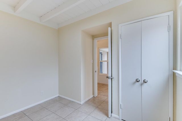 208 W Hampton Way, Fresno, CA 93705