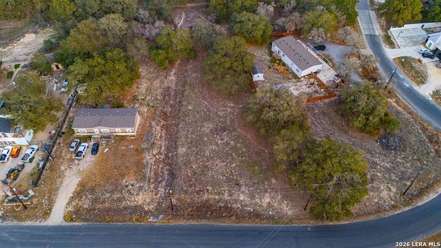 000 Copper Canyon, Elmendorf, TX 78112