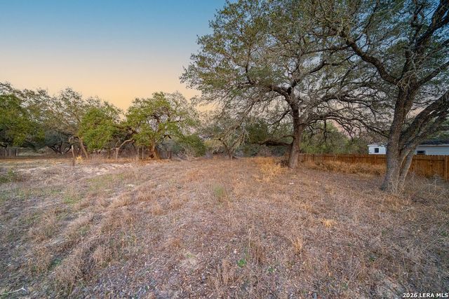 000 Copper Canyon, Elmendorf, TX 78112