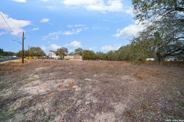000 Copper Canyon, Elmendorf, TX 78112