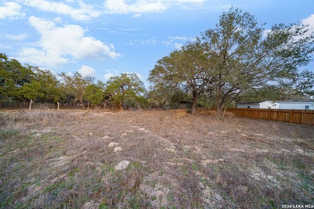 000 Copper Canyon, Elmendorf, TX 78112