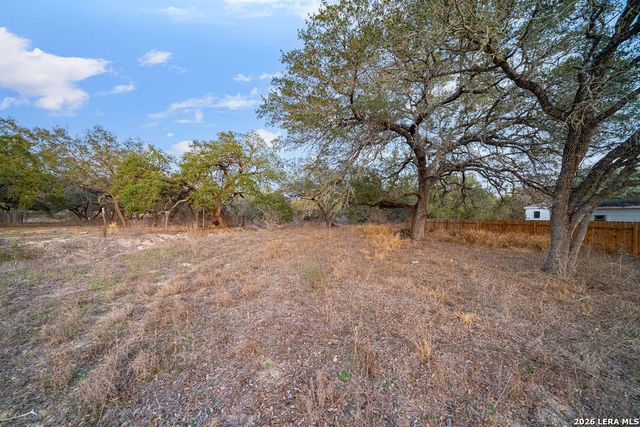 000 Copper Canyon, Elmendorf, TX 78112