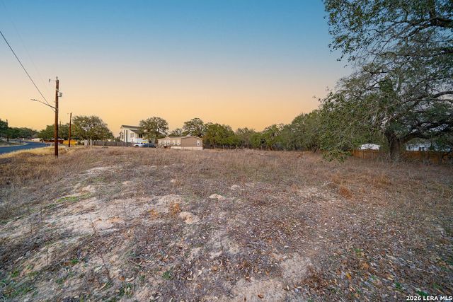 000 Copper Canyon, Elmendorf, TX 78112
